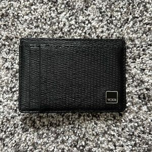 Men’s Black Leather Tumi Card case Money clip